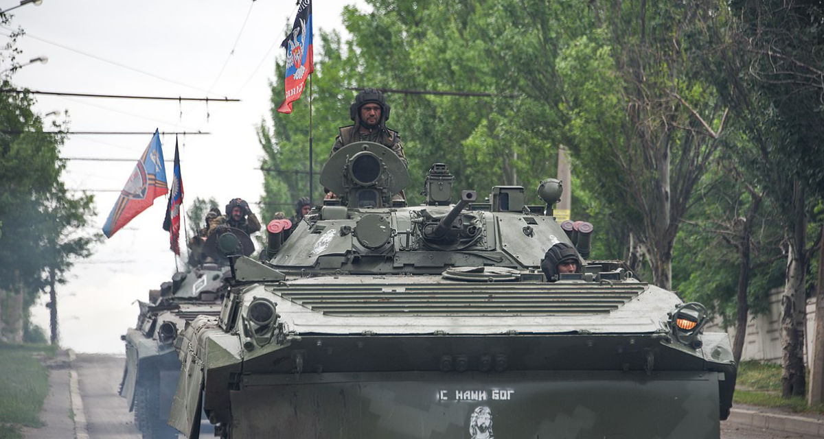 Panzerkonvoi der von Russland unterstützten Separatisten in der Nähe von Donezk, Mai 2015. Foto: Mstyslav Chernov, Wikimedia, CC BY-SA 4.0